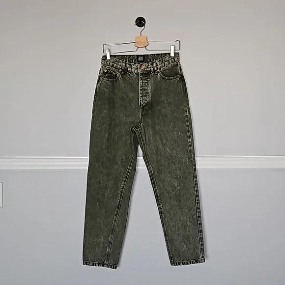 Urban Outfitters BDG Slim Straight Acid Green Jeans 30 Button Fly - Picture 1 of 11